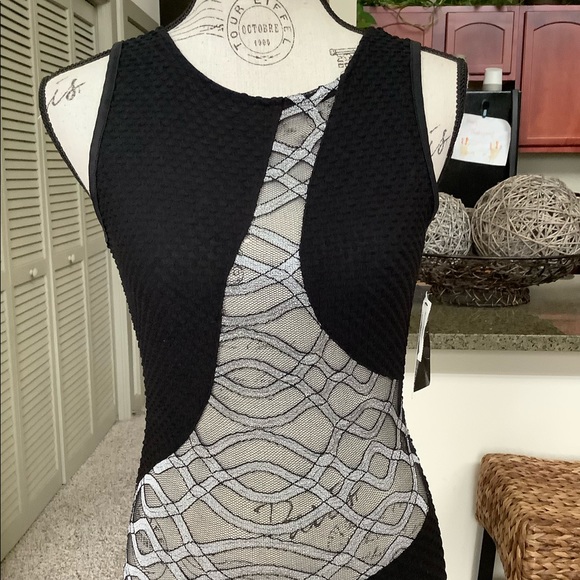 🍾 Sexy Black Dress 🍾 - Picture 4 of 10